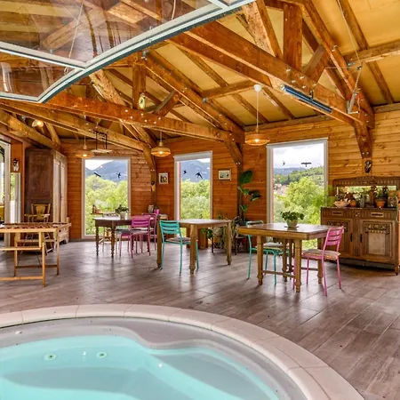 D'hotes Cans A Bed & Breakfast