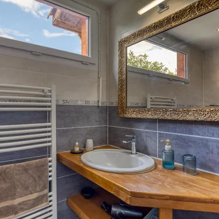 D'hotes Cans A Bed & Breakfast